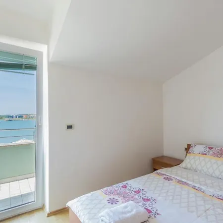 Apartments Riva Medulin Exterior photo