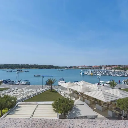 Apartments Riva Medulin Exterior photo