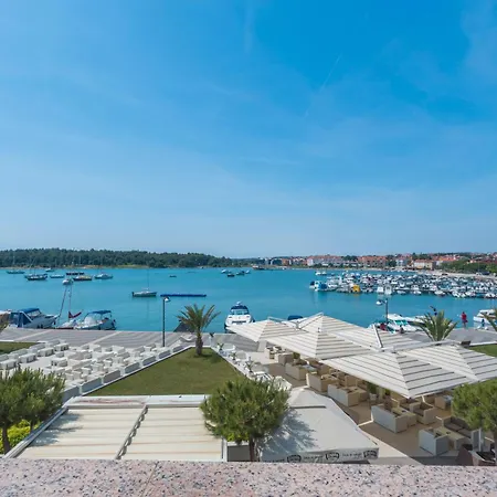 Apartments Riva Medulin Exterior photo