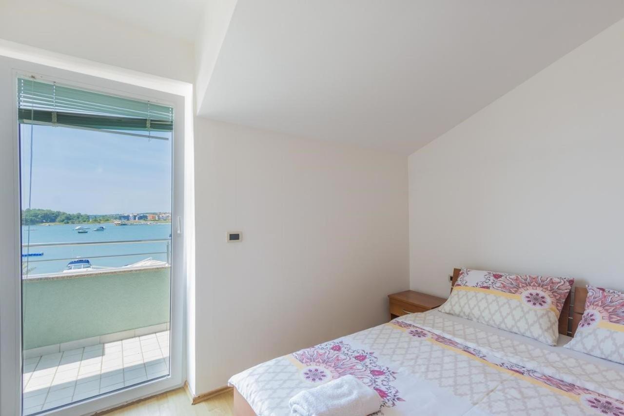 Apartment Riva Medulin